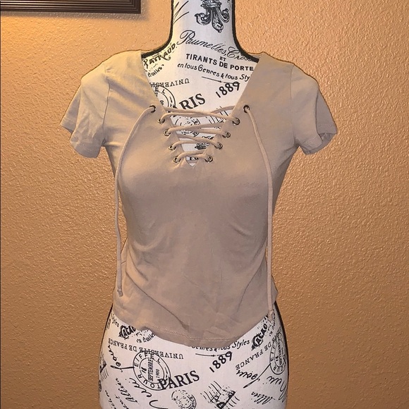 U.O Top - Picture 2 of 3